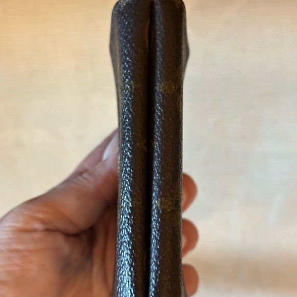 Authentic LV wallet - Picture 6 of 13